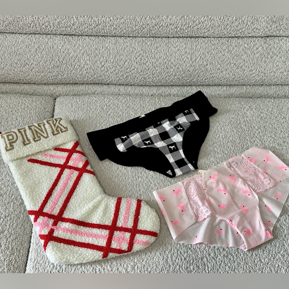 PINK Victoria's Secret Black and Pink Panties Set